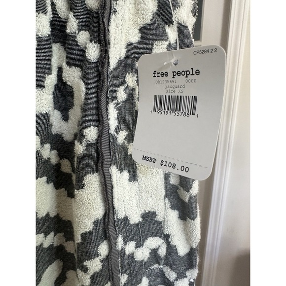 Free People Black and White Geometric Joggers - Picture 5 of 11